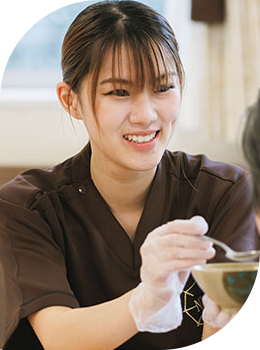 スタッフインタビュー
